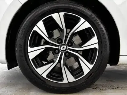 Photo 18 Renault Clio  Blue dCi 100