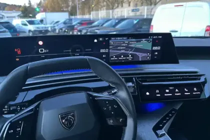 Photo 27 Peugeot 3008  Hybrid 145 e-DCS6