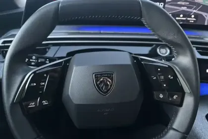 Photo 44 Peugeot 3008  Hybrid 145 e-DCS6