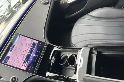 Photo 26 Mercedes EQE  300