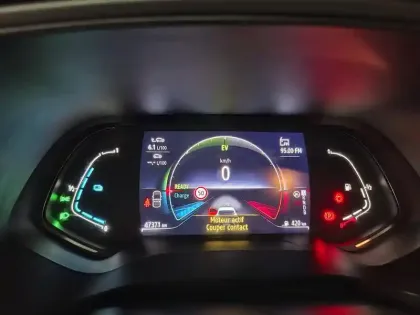 Photo 15 Renault Arkana  E-Tech 145