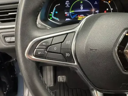 Photo 16 Renault Captur  E-Tech 145 - 21