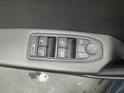 Photo 27 Renault Captur  E-Tech 145 - 21