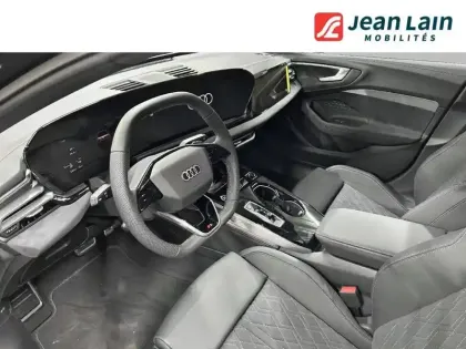 Photo 10 Audi A5  Avant e-hybrid 299 ch S tronic 7 Quattro