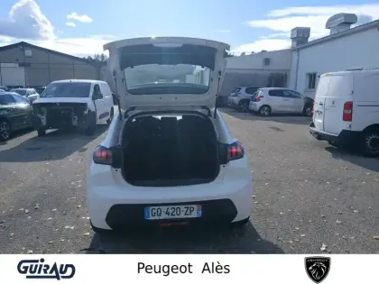 Photo 51 Peugeot 208  PureTech 100 S&S BVM6