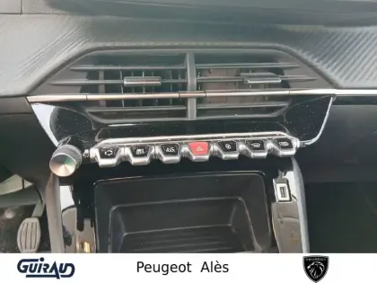 Photo 63 Peugeot 208  PureTech 100 S&S BVM6