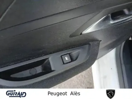 Photo 11 Peugeot 208  PureTech 100 S&S BVM6
