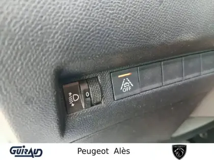 Photo 13 Peugeot 208  PureTech 100 S&S BVM6