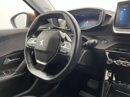 Photo 29 Peugeot 2008  Moteur électrique 136 ch