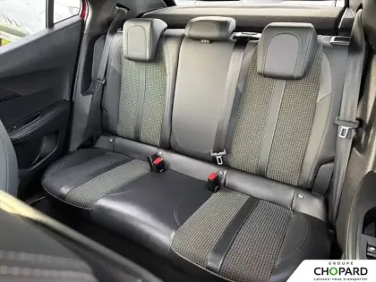 Photo 18 Peugeot 2008  PureTech 130 S&S BVM6