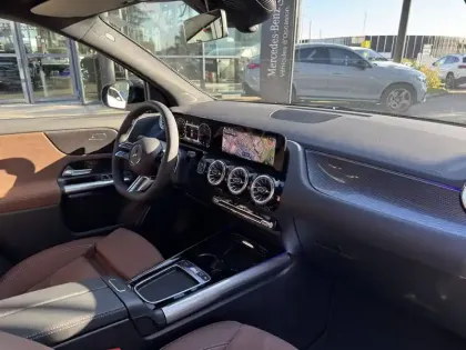 Photo 17 Mercedes GLA  180 d 8G-DCT