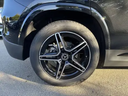 Photo 8 Mercedes GLA  180 d 8G-DCT