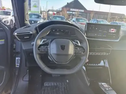 Photo 8 Peugeot 2008  Hybrid 145 e-DCS6