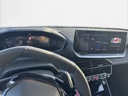 Photo 27 Peugeot 2008  Hybrid 145 e-DCS6