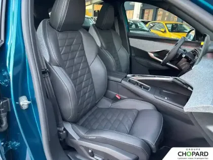 Photo 64 Peugeot 3008  Electrique 325 ch 4x4 73 kWh