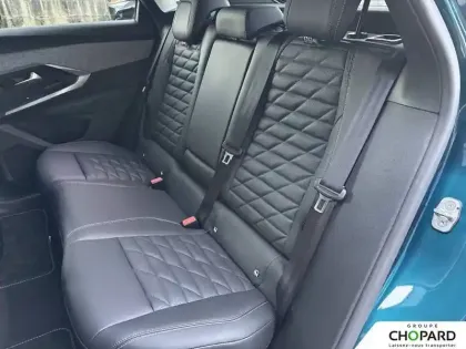 Photo 44 Peugeot 3008  Electrique 325 ch 4x4 73 kWh