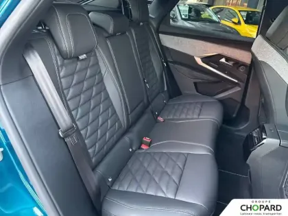 Photo 46 Peugeot 3008  Electrique 325 ch 4x4 73 kWh