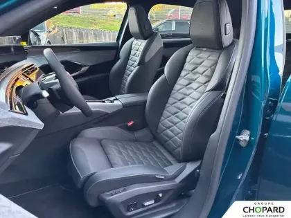 Photo 62 Peugeot 3008  Electrique 325 ch 4x4 73 kWh