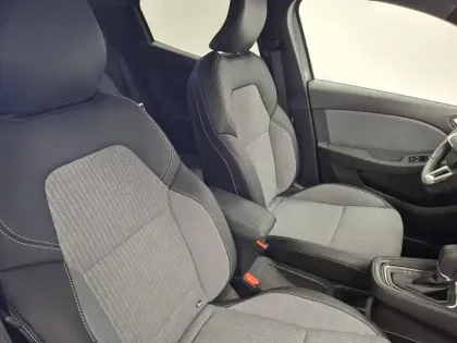 Photo 16 Renault Clio  E-Tech full hybrid 145 ch GSR2