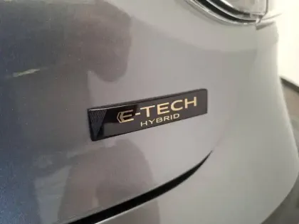 Photo 9 Renault Clio  E-Tech full hybrid 145 ch GSR2