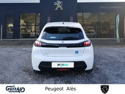 Photo 48 Peugeot 208  PureTech 100 S&S BVM6