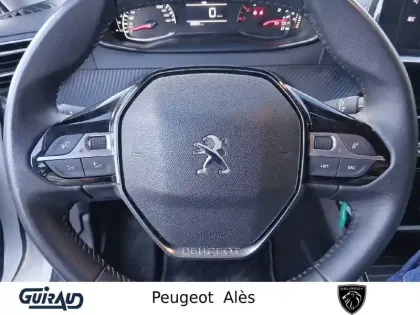 Photo 61 Peugeot 208  PureTech 100 S&S BVM6