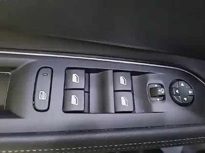 Photo 27 Peugeot 3008  BlueHDi 130ch S&S EAT8