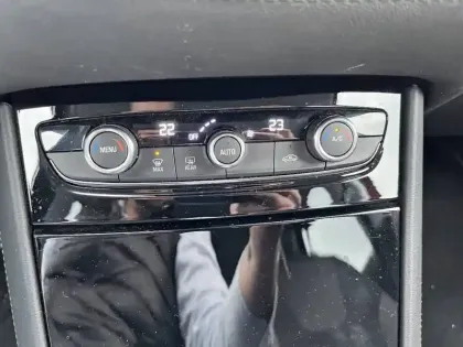 Photo 17 Opel Grandland X  Hybrid 225 ch BVA8