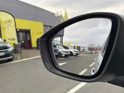 Photo 18 Opel Corsa  1.2 Turbo Hybrid 110 ch e-DCT6