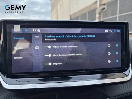 Photo 13 Peugeot 2008  Hybrid 145 e-DCS6