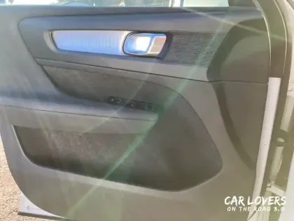 Photo 29 Volvo Xc40  T4 Recharge 129+82 ch DCT7