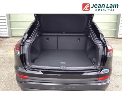 Photo 9 Audi Q4  e-tron Sportback 45 285 ch 82 kWh