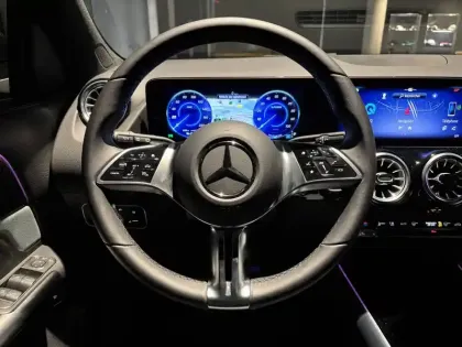 Photo 5 Mercedes EQA  250+