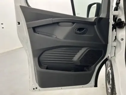 Photo 10 Renault Trafic  FGN L1H1 3000 KG BLUE DCI 130