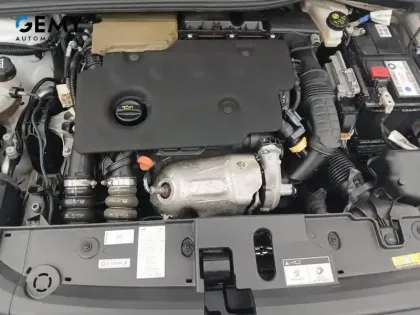 Photo 11 Peugeot 208  BLUEHDI 100 S&S BVM6