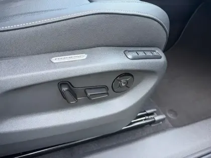 Photo 17 Volkswagen Tiguan  1.5 eHybrid 204ch DSG6