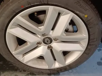 Photo 8 Renault Clio  dCi 100