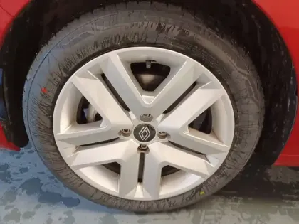 Photo 43 Renault Clio  dCi 100