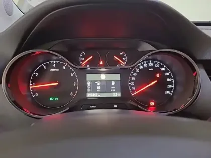 Photo 9 Opel Crossland X  1.2 Turbo 110 ch