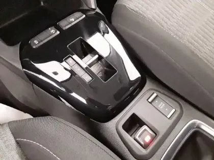 Photo 13 Opel Corsa  1.2 Turbo 100 ch BVA8