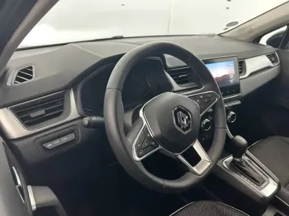 Photo 18 Renault Captur  E-Tech full hybrid 145