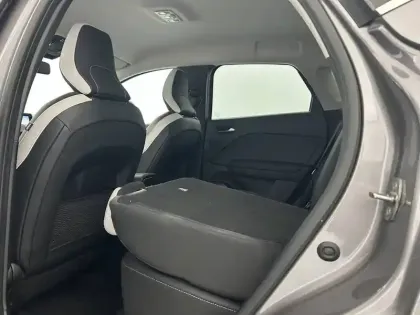 Photo 34 Renault Captur  E-Tech full hybrid 145