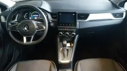 Photo 8 Renault Captur  E-Tech full hybrid 145