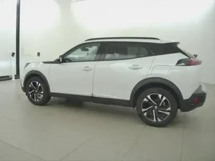 Photo 33 Peugeot 2008  PureTech 130 S&S EAT8