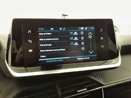 Photo 57 Peugeot 2008  PureTech 130 S&S EAT8