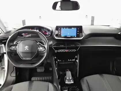 Photo 71 Peugeot 2008  PureTech 130 S&S EAT8