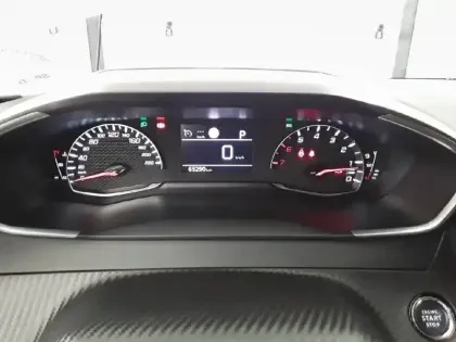 Photo 46 Peugeot 2008  PureTech 130 S&S EAT8