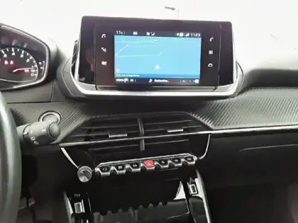 Photo 14 Peugeot 2008  PureTech 130 S&S EAT8