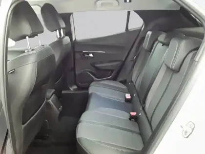 Photo 48 Peugeot 2008  PureTech 130 S&S EAT8