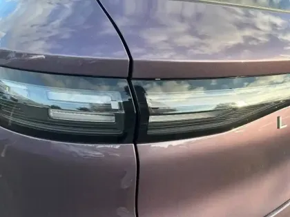 Photo 16 Leapmotor B10  BEV 67.1 kWh - 160 kW